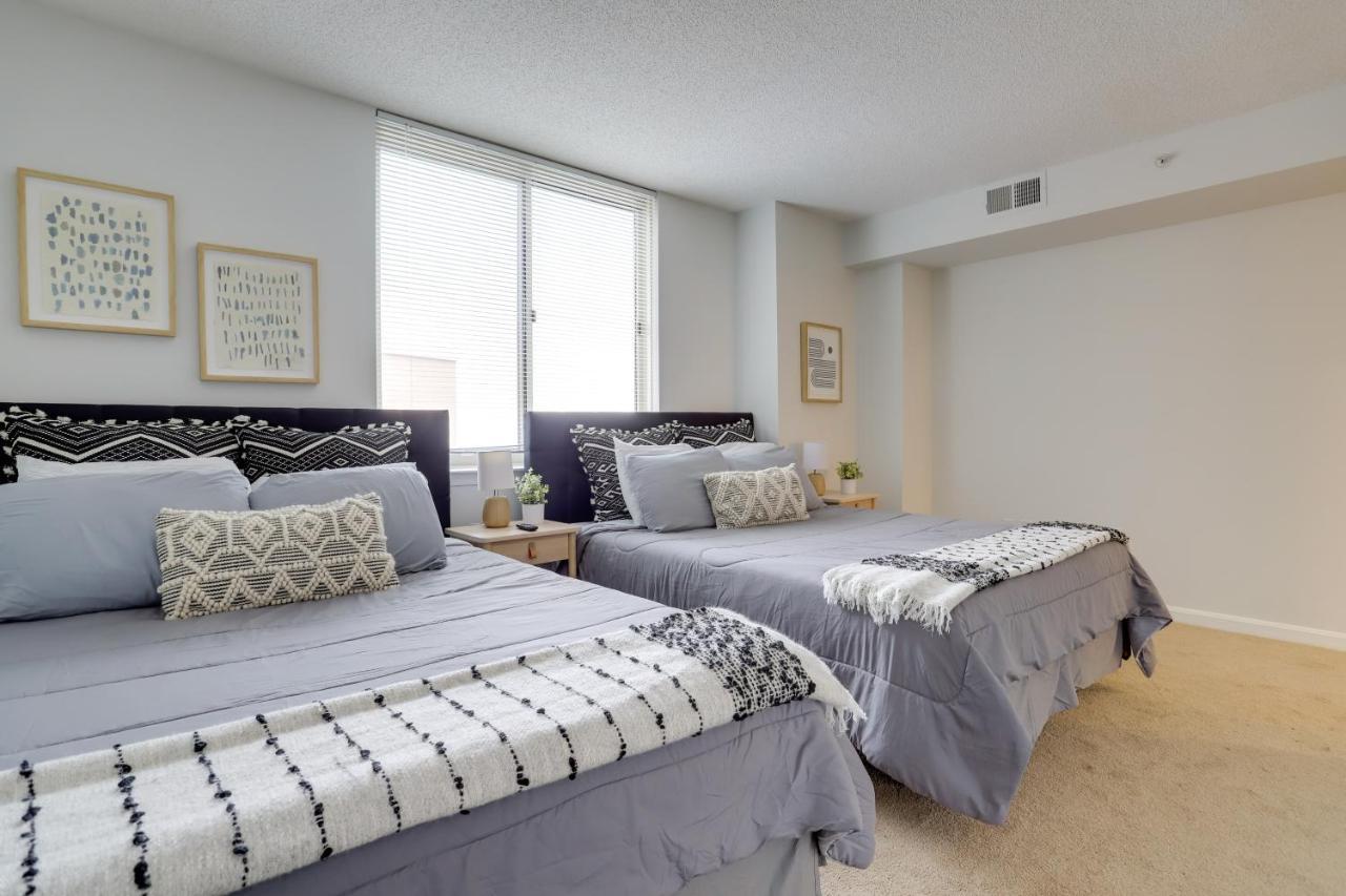 Elegant And Charming Condo At Ballston With Pool Arlington Exterior photo